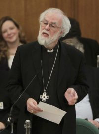 Odcházející arcibiskup z Canterbury Rowan Williams na zasedání synodu anglikánské církve