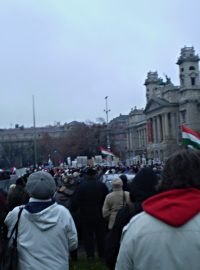 V Maďarsku demonstrovaly desetitisíce lidí proti neonacismu
