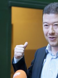 Tomio Okamura na tiskové konferenci v Praze