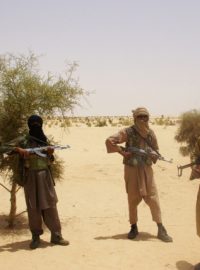 Násilí v Mali - členové islamistické skupiny Ansar Dine