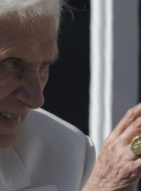 Papež Benedikt XVI. naposledy požehnal poutníkům
