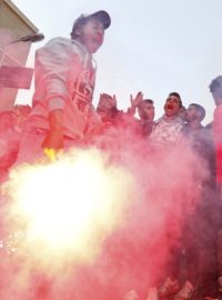 Po potvrzení 21 trestů smrti pro egyptské fotbalové fanoušky vypukly opět v Port Saídu nepokoje. 9. 3. 2013