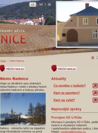 Stačí kliknout na ikonku &quot;Přečíst nahlas&quot; a aplikace přetlumočí obsah webu.