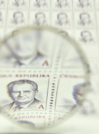 Poštovní tiskárna cenin začíná vyrábět známky s portrétem nového prezidenta
