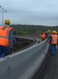 Oprava mostu u Kačerova