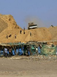 Zlatý důl v Súdánu (ilustrační foto)