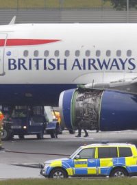 Letadlu British Airways začal při startu z letiště Heathrow hořet jeden z motorů, muselo nouzově přistát