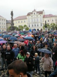 Na duchcovské náměstí přišlo asi tisíc lidí