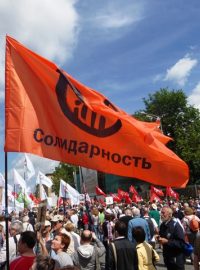 Den Ruska tamní opozice oslavila protestním pochodem v centru Moskvy