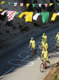 Čeští koloběžkáři na trati tour de France