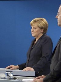 Angela Merkelová a Peer Steinbrück se střetli v televizním duelu