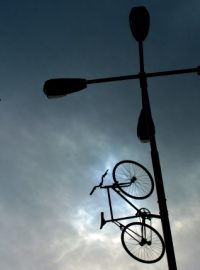 Pomník na památku Jana Bouchala a dalších cyklistů, kteří tragicky zemřeli v pražských ulicích