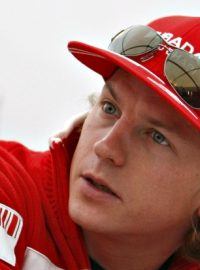 Finský pilot F1 Kimi Räikkönen se vrací do Ferrari