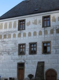 Fasáda zámku v Přerově nad Labem