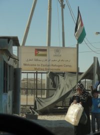 U brány uprchlického tábora Zaatarí