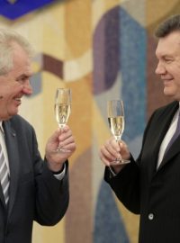 Prezidenti Miloš Zeman a Viktor Janukovyč v Kyjevě mluvili o sblížení s Evropou i o osudu expremiérky Tymošenkové