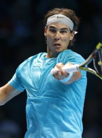 Španělský tenista Rafael Nadal porazil na Turnaji mistrů Švýcara Wawrinku a zakončí rok jako světová jednička