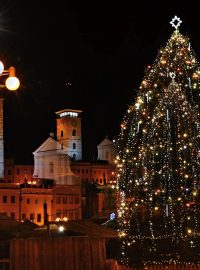 Adventní trhy na českobudějovickém náměstí