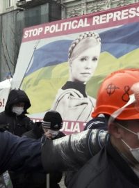 Julia Tymošenková přestala hladovět na žádost demonstrantů