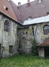 Český Krumlov plánuje opravy klášterů. Hotové mají být v červnu 2015