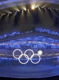 Zahajovací ceremoniál ZOH v Soči - jeden o olympijských kruhů selhal