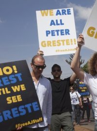 Novináři protestovali proti zadržení Petera Gresta i před egyptskou ambasádou v keňském Nairobi