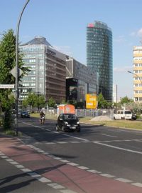 Berlín nemá moc výškových budov. Pár se jich najde na Kurfürstendammu v západní části města, nebo na nově vybudovaném Postupimském náměstí