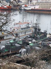 Vojenské lodě v Sevastopolu