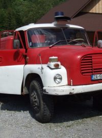 Tatra 148