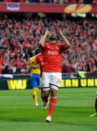 Benfica LIsabon porazila Juventus, obránce Garay se raduje z prvního gólu utkání