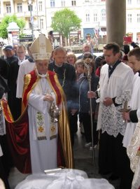 Karlovy Vary. Žehnáním pramenů začala lázeňská sezona