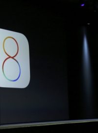 Generální ředitel firmy Apple Tim Cook na konferenci v San Franciscu představil nový operační systém iOS 8