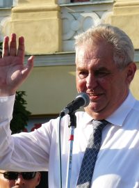 Miloš Zeman se loučí na náměstí v České Lípě s obyvateli