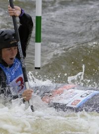 Kateřina Kudějová během závodu SP vodních slalomářek v pražské Troji