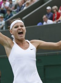 Lucie Šafářová je ve Wimbledonu už v osmifinále, podobný úspěch slaví i další české tenistky