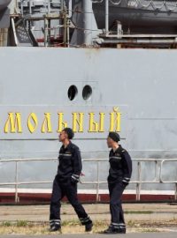 Ruští námořníci dorazili do francouzského přístavu Saint-Nazaire