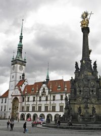 Asi nejznámější panorama centra Olomouce - Trojiční sloup s radnicí