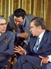 Leonid Brežněv a Richard Nixon 19. června 1973 při návštěvě sovětských lídrů ve Spojených státech