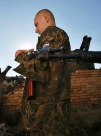 Proručtí separatisté hlídují v ulicích ukrajinského města Ilovajsk