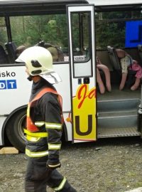 Záchranáři si na Ústecku vyzkoušeli zásah u nehody autobusu