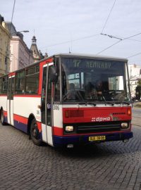 Legendární autobus Karosa B741 zmizel po téměř 20 letech z ulic Olomouce