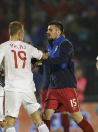 Kvalifikační zápas Srbska s Albánií skončil bitkou hráčů i fanoušků