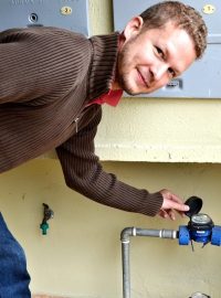 Jan König, Čech žijící v São Paulu, a jeho rodina šetří s vodou už delší dobu