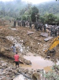 Hlína zavalila asi 150 domů v centrální vrchovině Srí Lanky. Záchranné práce jsou v plném proudu (ilustrační foto)