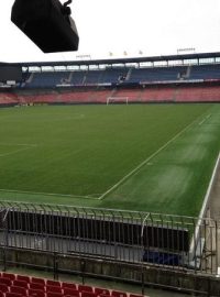 Stadion na Letné by měl být zárukou klidnějšího průběhu zápasu, než tomu bylo v Bratislavě