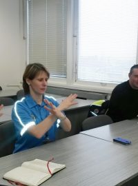 Liberečtí strážníci se jako první v Česku učí znakový jazyk