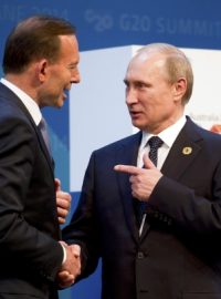 Ruského prezidenta Vladimira Putina uvítal na summitu G20 v Brisbane australský premiér Tony Abbott