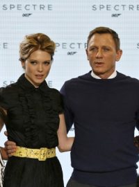 Herci Naomie Harrisová, Lea Seydouxová, Daniel Craig a Monica Bellucciová