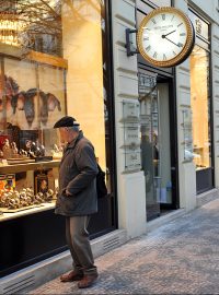 Luxusním butikům se v Praze daří – především v Pařížské ulici