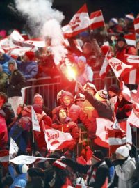 Rakouští fanoušci na závěrečném závodu Turné v Bischofshofenu